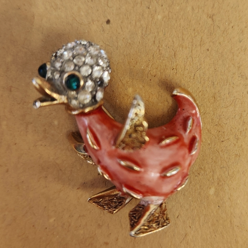 Vintage Trifari brooch
